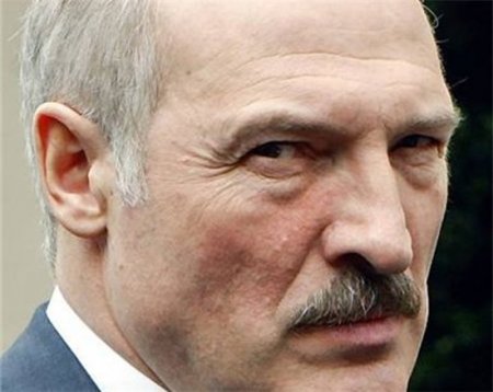 Лукашенко поставил задачу торговать с Россией в долларах и евро