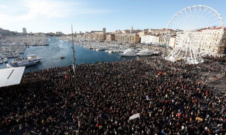 В городах Франции прошли многотысячные демонстрации