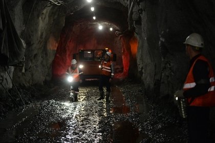 Сотня горняков под Луганском оказалась заблокирована в обесточенной шахте