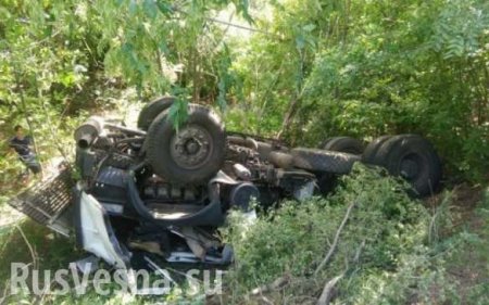 Украинские военные попали в смертельное ДТП (ФОТО)