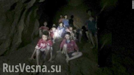 Илон Маск пиарится на тайских детях, застрявших в пещере (ФОТО, ВИДЕО)
